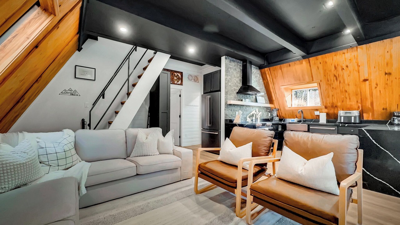 Photo of Livingroom in Strawberry