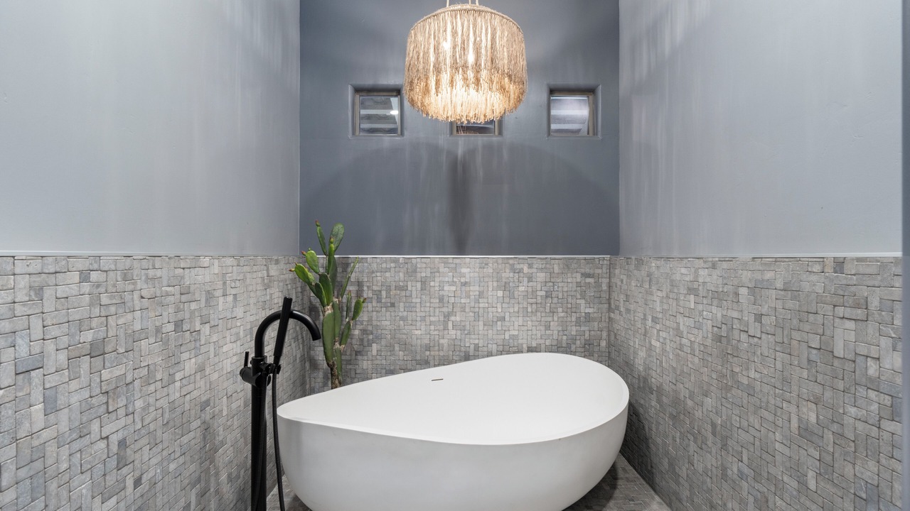 Photo of Bathroom in Central Scottsdale