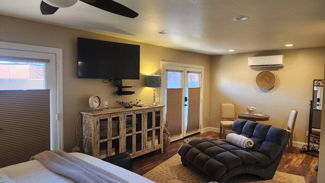 Photo of Bedroom in Oak Creek