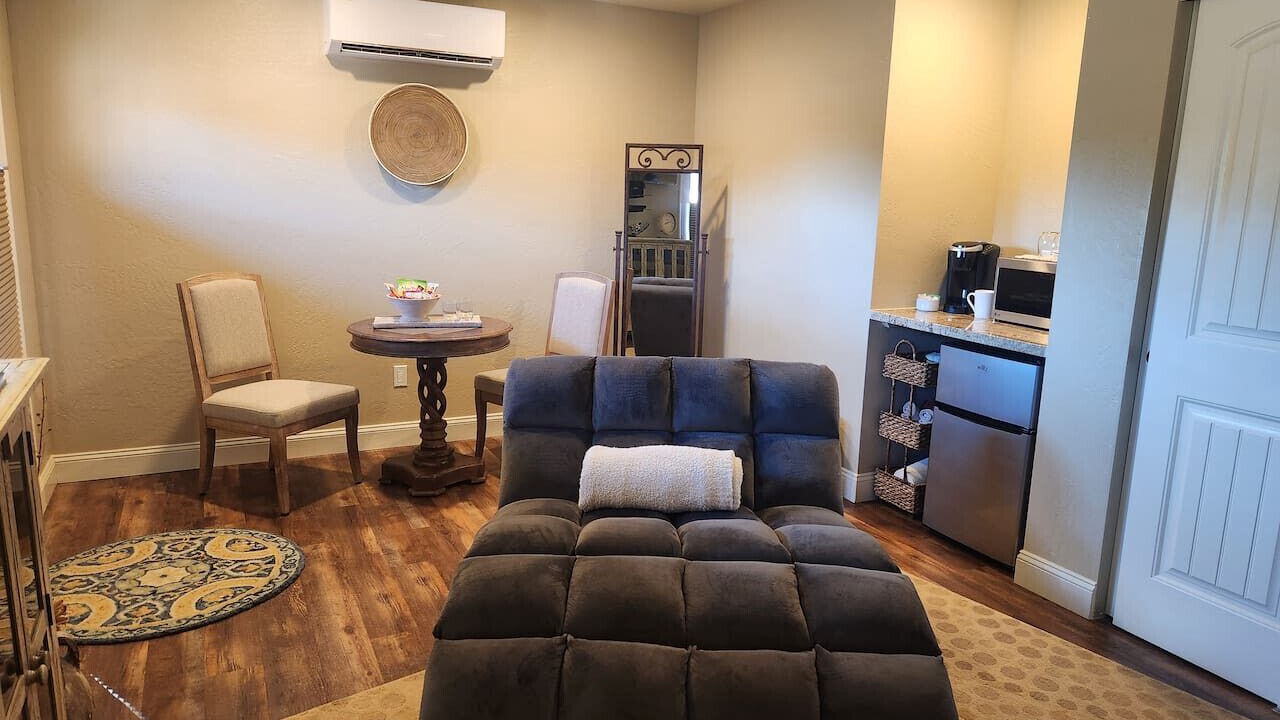 Photo of Livingroom in Oak Creek
