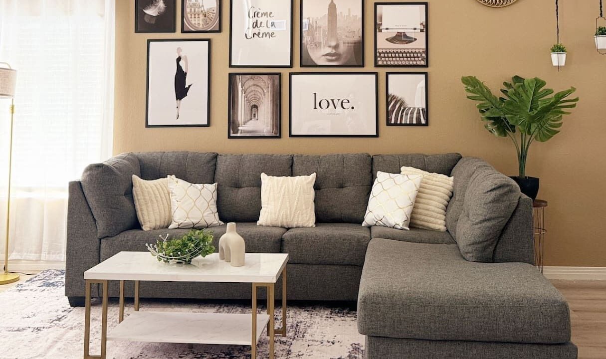 Photo of Livingroom in Spring Valley
