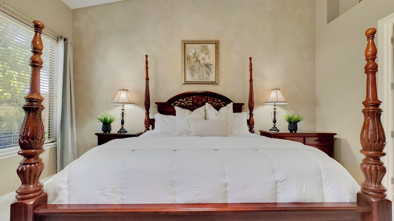 Photo of Bedroom in Arabian Crest