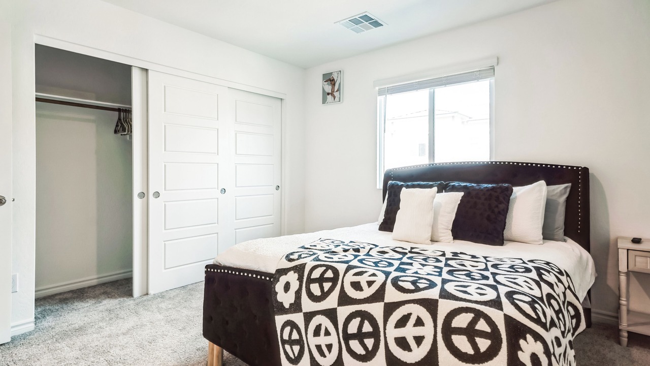 Photo of Bedroom in Centennial Hills
