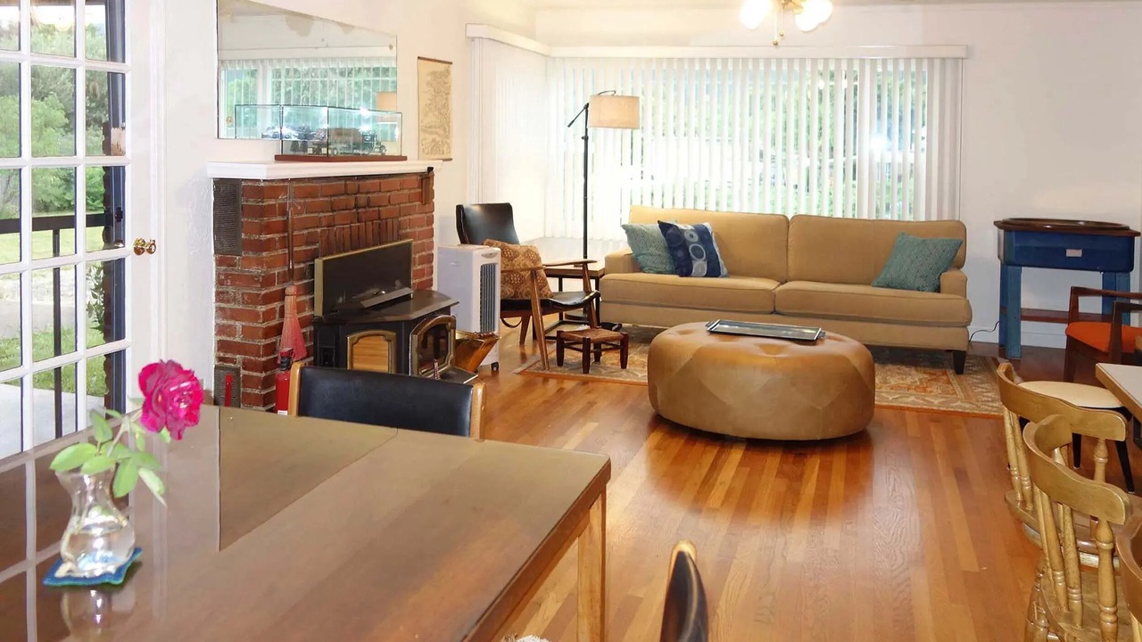 Photo of Livingroom in Boonville