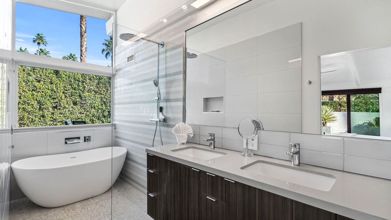 Photo of Bathroom in Twin Palms
