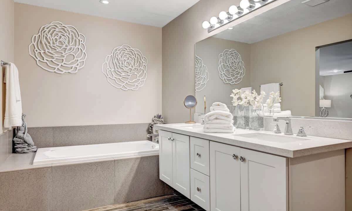 Photo of Bathroom in Rancho Oakey