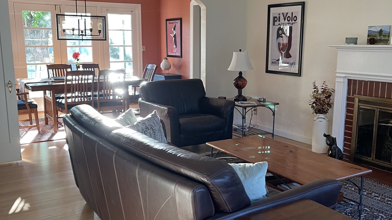 Photo of Livingroom in Napa