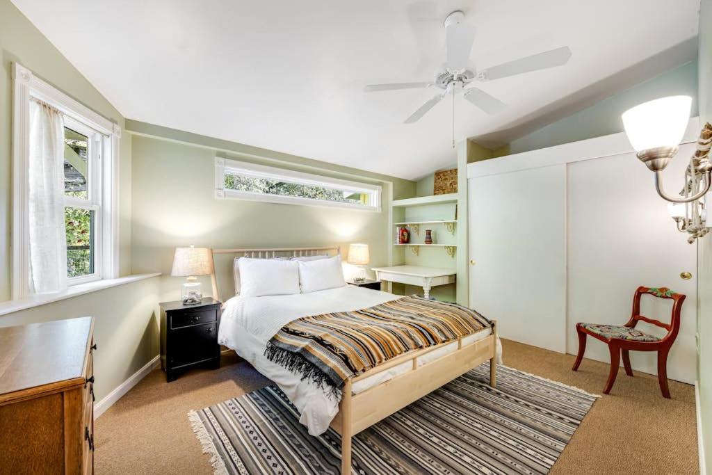 Photo of Bedroom in Cloverdale