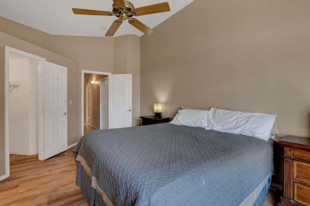 Photo of Bedroom in Coral Hills