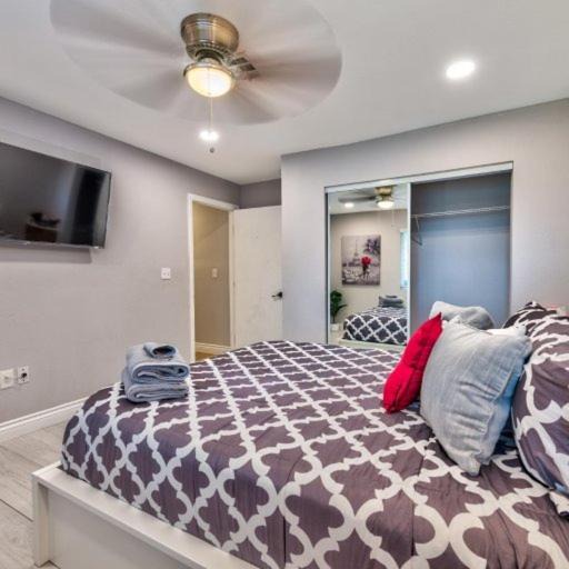 Photo of Bedroom in Spring Valley