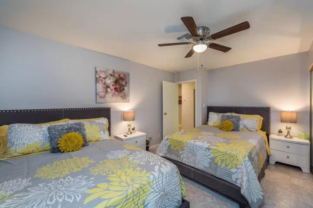 Photo of Bedroom in Chinatown