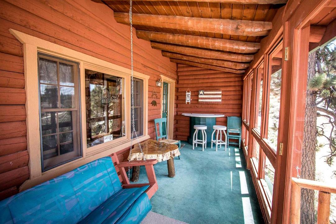 Photo of Patio Balcony in Fawnskin