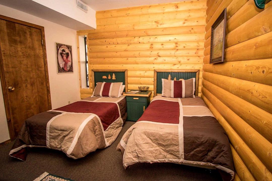 Photo of Bedroom in Fawnskin