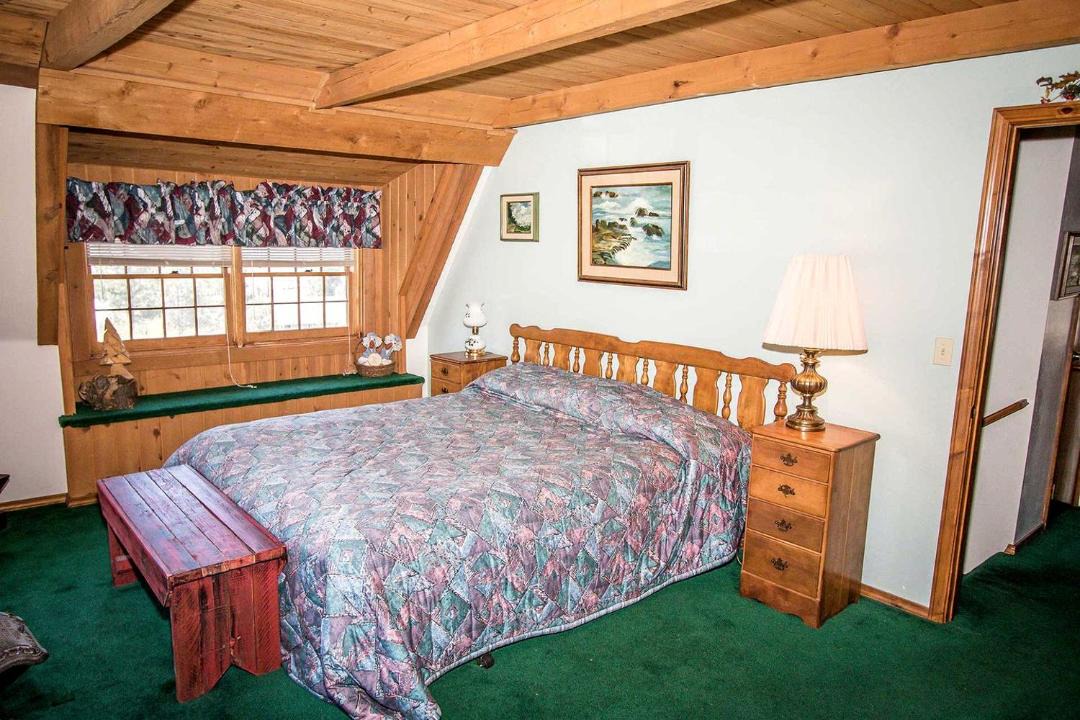 Photo of Bedroom in Fawnskin