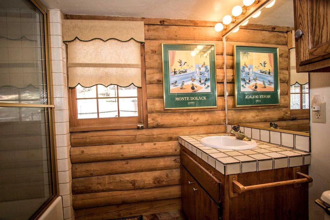 Photo of Bathroom in Fawnskin