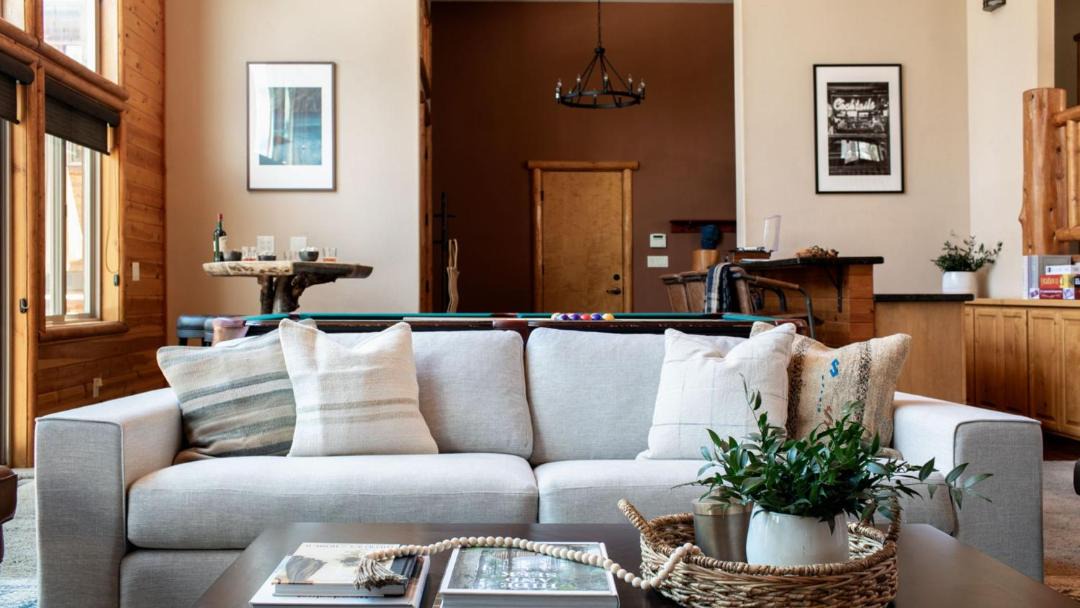 Photo of Livingroom in Eagle Mountain Estates