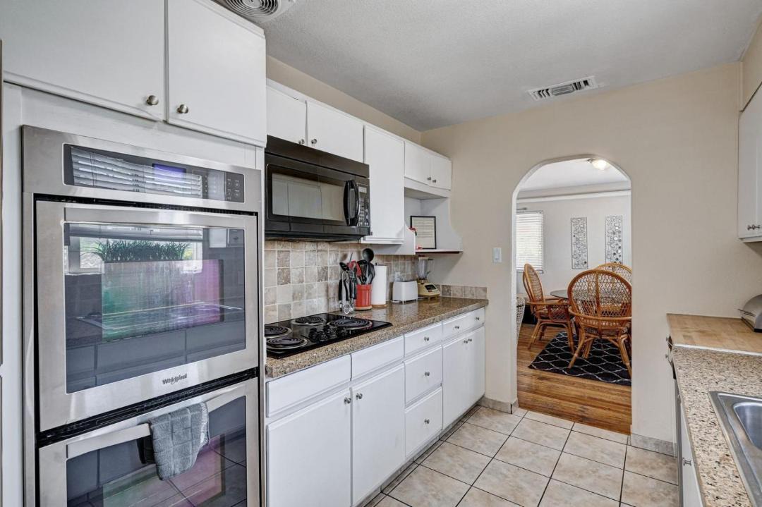 Photo of Kitchen in Rancho Oakey