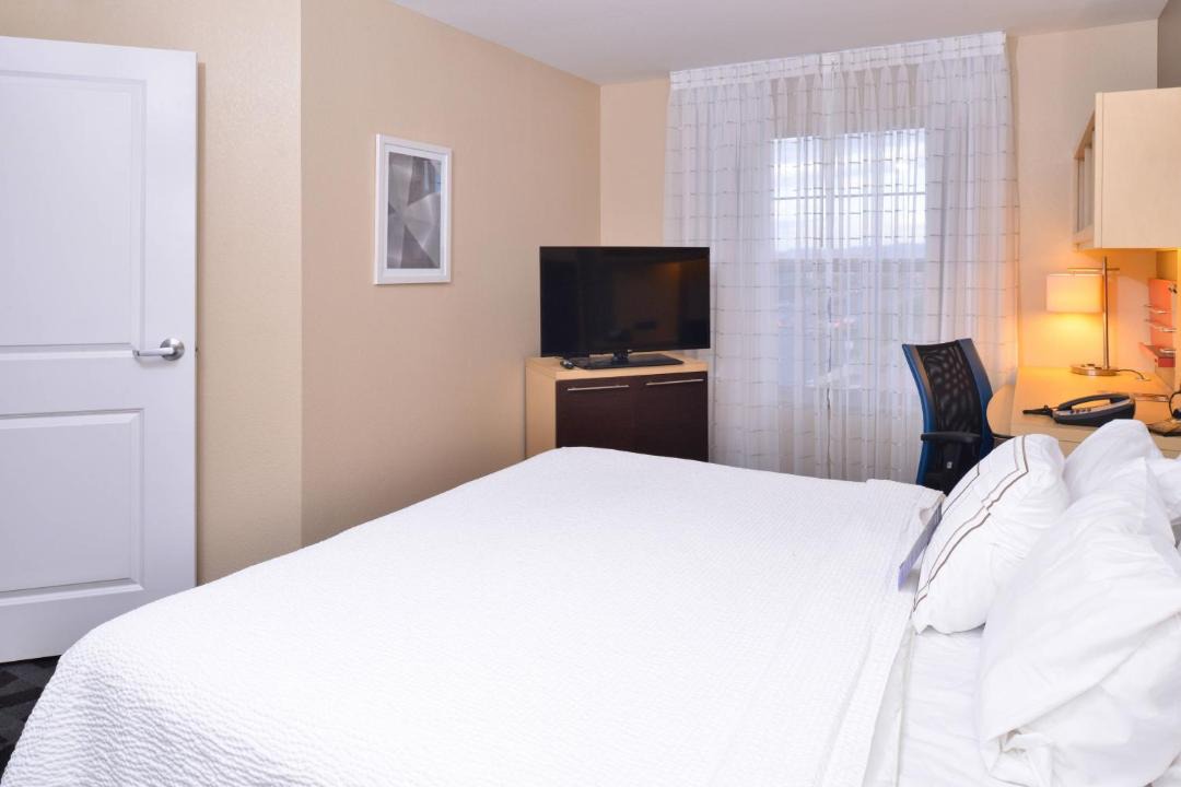 Photo of Bedroom in Green Valley