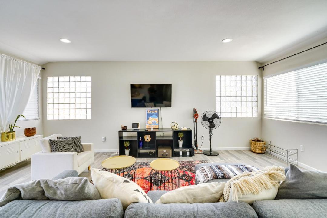 Photo of Livingroom in Downtown Las Vegas