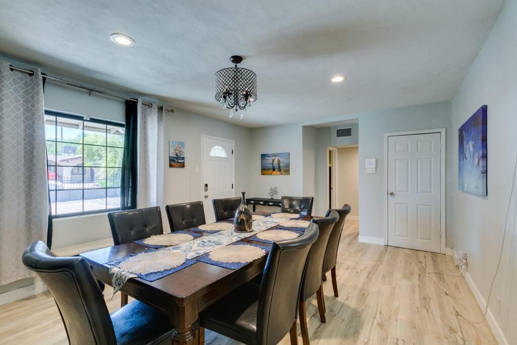 Photo of Livingroom in Rancho Oakey