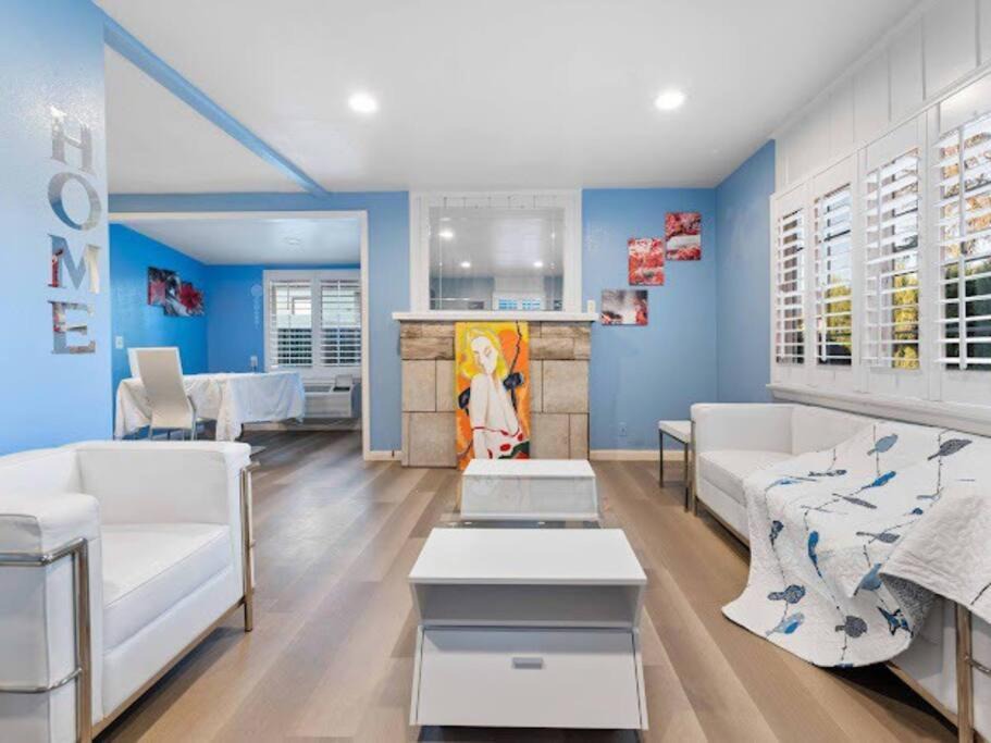 Photo of Livingroom in Upland