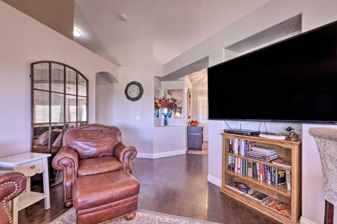Photo of Livingroom in Townsite