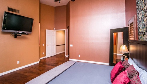 Studio (5 Bedrooms)