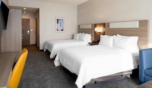 Suite, 2 Queen Beds (Communications)