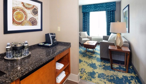 Studio, 1 King Bed, Accessible