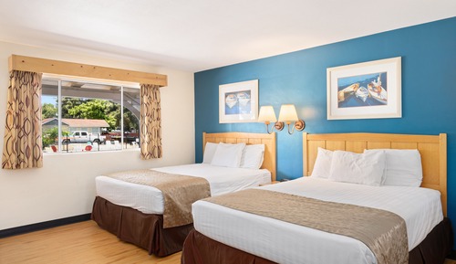 Room, 2 Queen Beds, Poolside, Pet Friendly