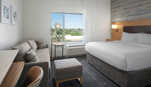 Suite, 1 Bedroom (Mobility/Hearing Accessible, Tub)
