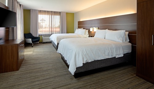 Suite, 2 Queen Beds (Extra Floor Space)