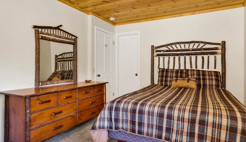 Cabin, Multiple Beds, Hot Tub, Mountain View (2098)