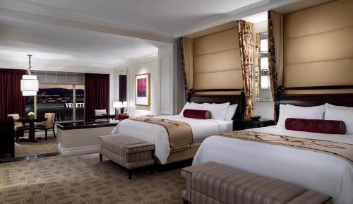 Palazzo Luxury Two Queen Suite Strip View