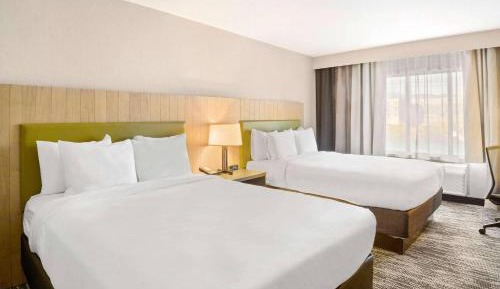 Queen Room with Two Queen Beds - Non-Smoking