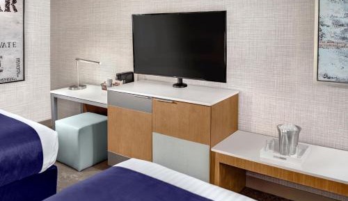 Elevate 2 Queens - Newly Renovated