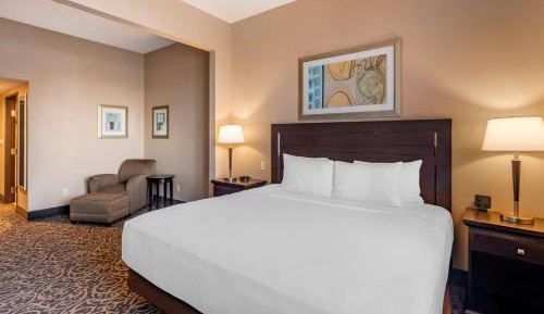 King Room with Bath Tub - Disability Access/Non-Smoking 