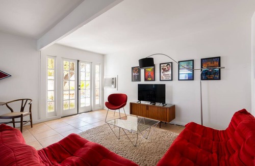 Racquet Club South Villa | Monkey Tree Hotel 15 by Avantstay Stylish Hotel in Palm Springs w/ Communal Pool!