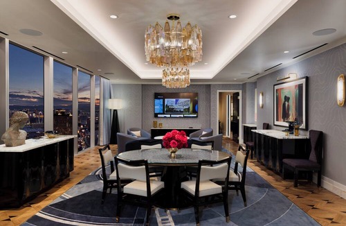 Las Vegas Strip Resort | Fontainebleau Las Vegas, MICHELIN Key Award Hotel