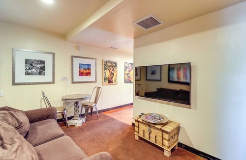 Tucson Cottage | Tucson Casita w/Shared Swim Spa, Close to Hiking!