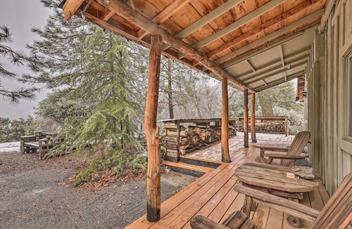 Pinehurst Cottage | Creekside Cabin 8 Mi to Kings Canyon National Park