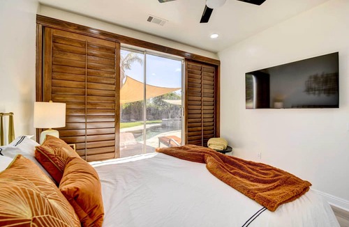 Bella Vida Cottage | Indio Home w/Pool & Hot Tub, 3 Mi to Coachella