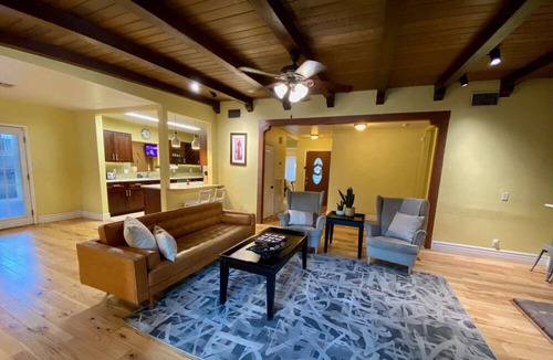 Las Vegas House | Las Vegas Pool House! Ranch Home With Salt Pool and High Speed Internet Close Drive to Strip.
