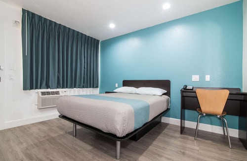 Moreno Valley Hotel | Motel 6 Moreno Valley - Riverside March Air Base