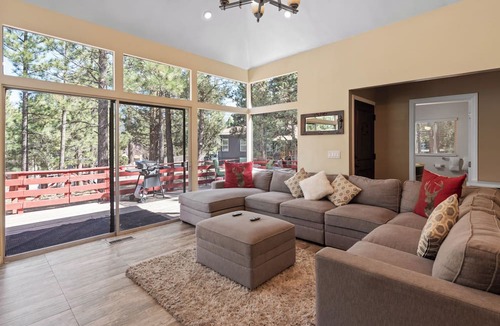 Big Bear Cabin | Redwood Elegance