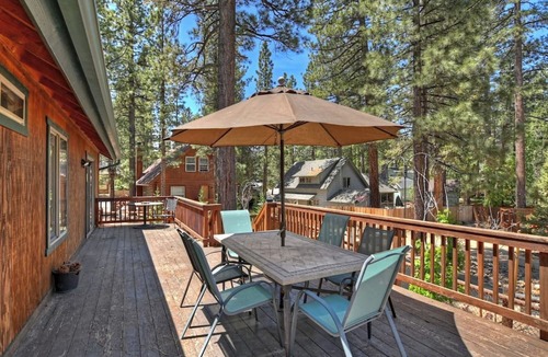 Eagle Mountain Estates Cabin | Teakwood Cozy Wood Cabin with Fireplace