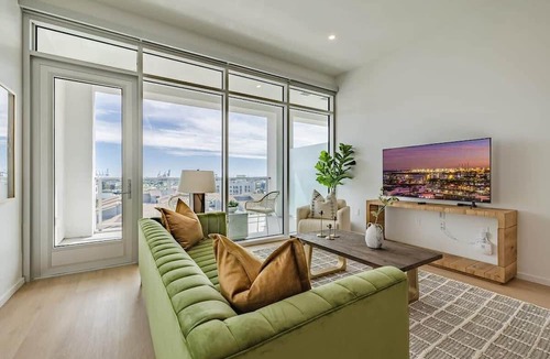 Waterfront Apartment | @ Marbella Lane - Sleek Corner Ocean View