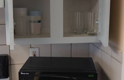 Roosevelt Apartment | Charming 2-bedroom apartment in cool Fresno with WiFi, AC