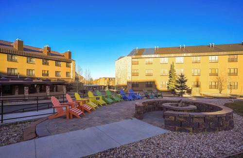 Brian Head Apartment | Cozy Brian Head Condo: Walk to Navajo Express Lift