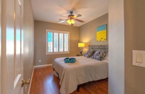 Summerlin House | Summerlin Turquiose 10ppl 4 Queens 1 king Private POOL SPA kid friendly pets ask